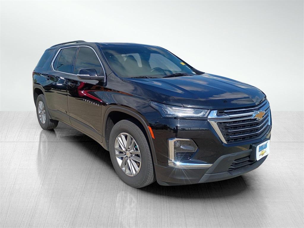 used 2023 Chevrolet Traverse car, priced at $28,989