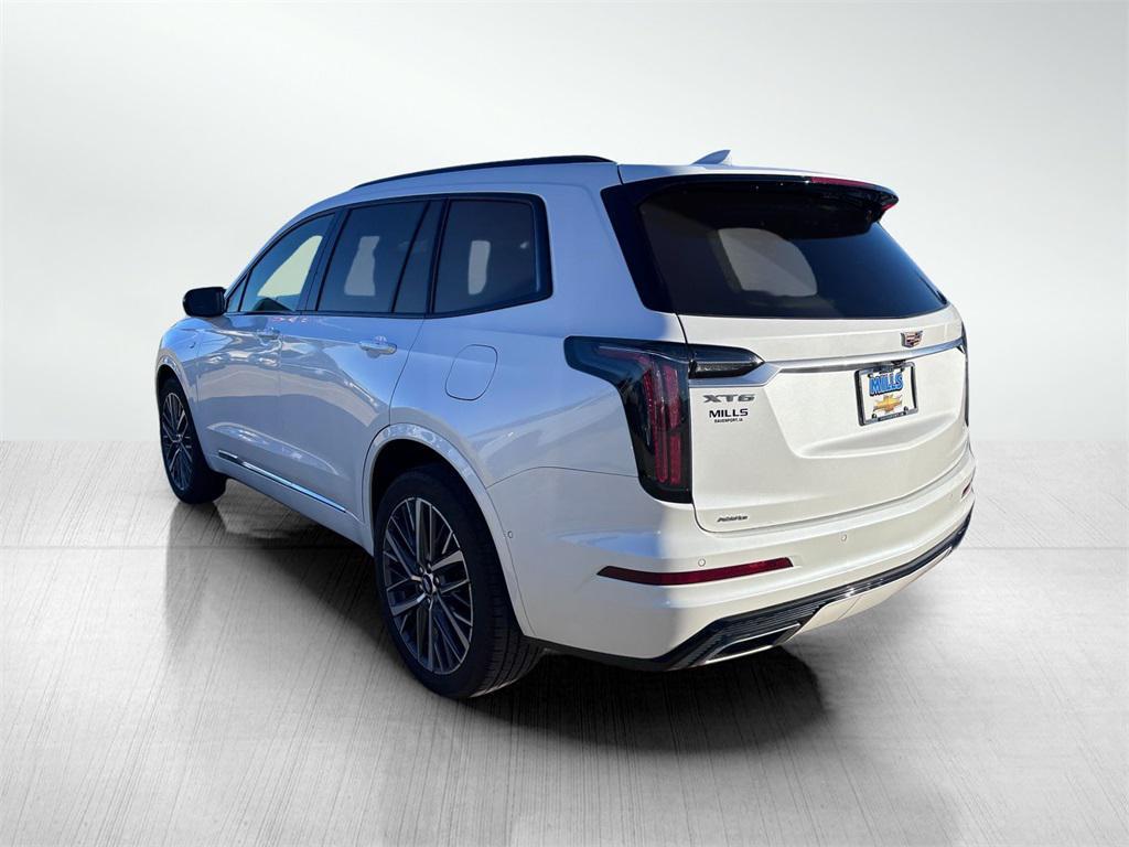 used 2023 Cadillac XT6 car, priced at $42,147