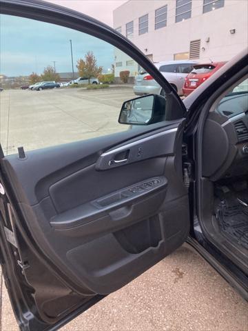 used 2011 Chevrolet Traverse car, priced at $2,496