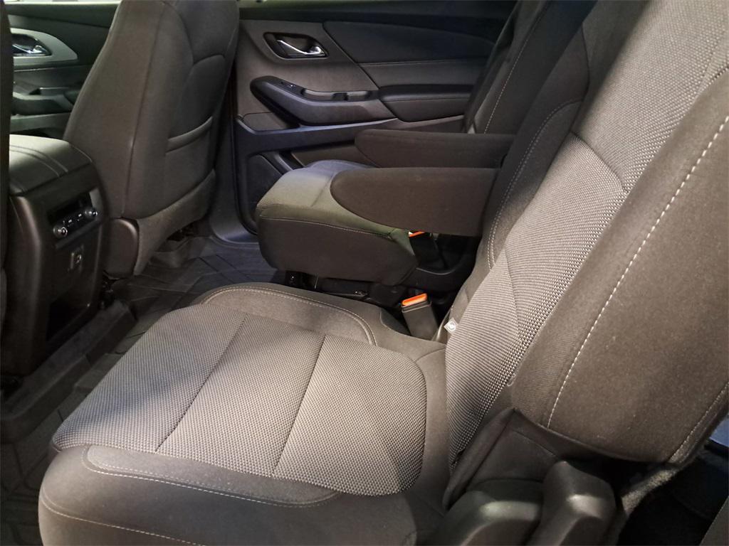 used 2022 Chevrolet Traverse car, priced at $27,475
