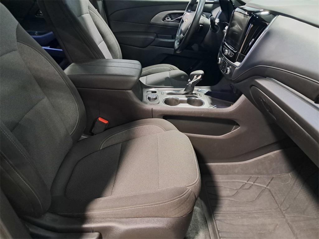 used 2022 Chevrolet Traverse car, priced at $27,475