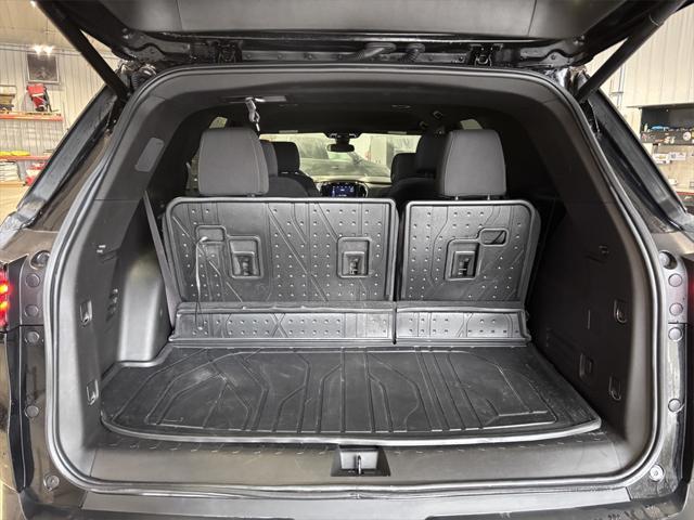 used 2023 Chevrolet Traverse car