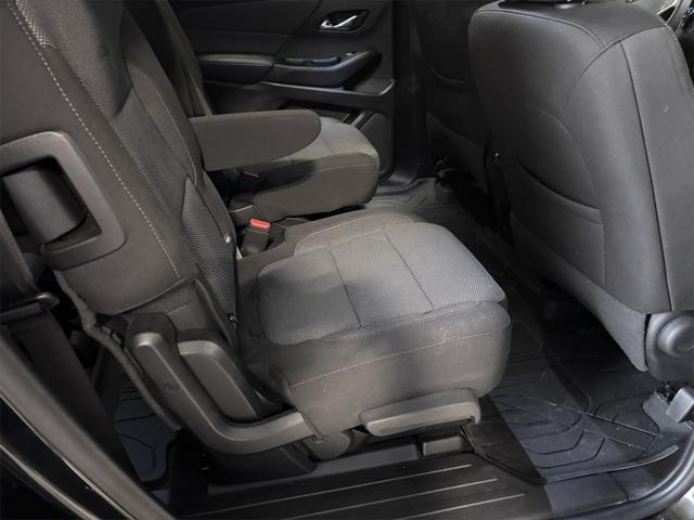 used 2023 Chevrolet Traverse car