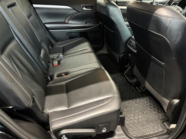 used 2019 Toyota Highlander car, priced at $21,966