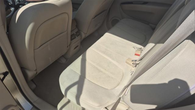 used 2007 Kia Rondo car, priced at $5,690