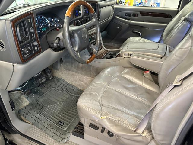 used 2002 Cadillac Escalade car, priced at $5,554