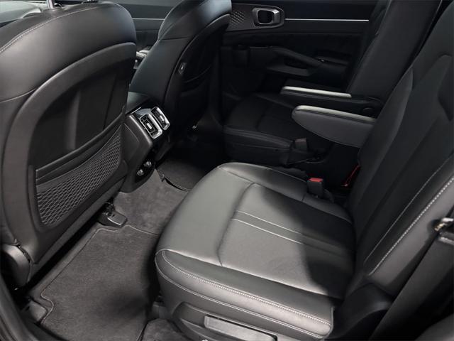 used 2022 Kia Sorento car, priced at $31,071