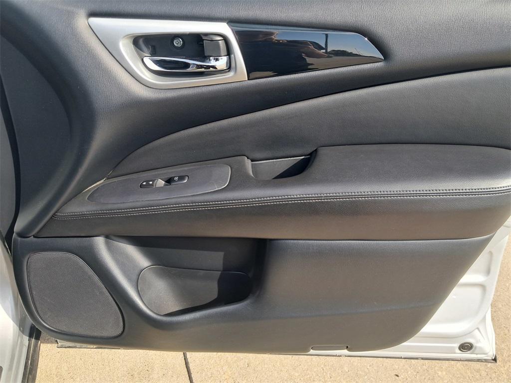 used 2019 Nissan Pathfinder car, priced at $11,336