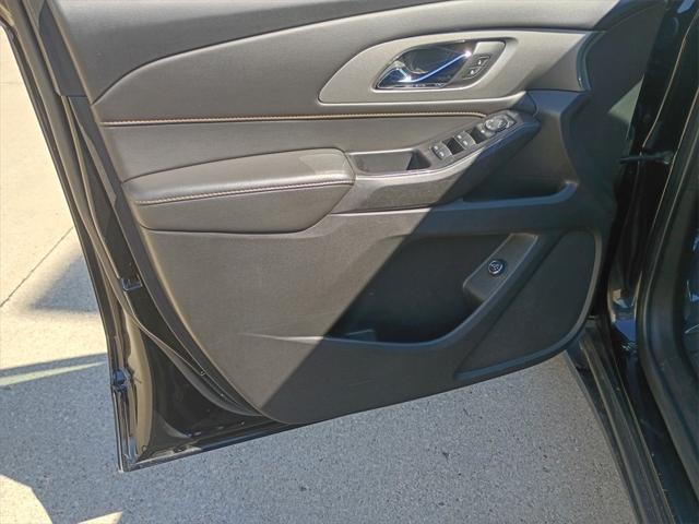 used 2020 Chevrolet Traverse car, priced at $23,405