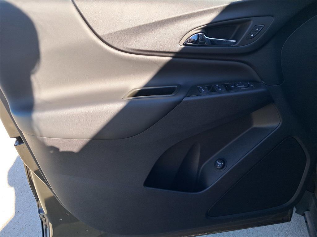 used 2024 Chevrolet Equinox car, priced at $23,508