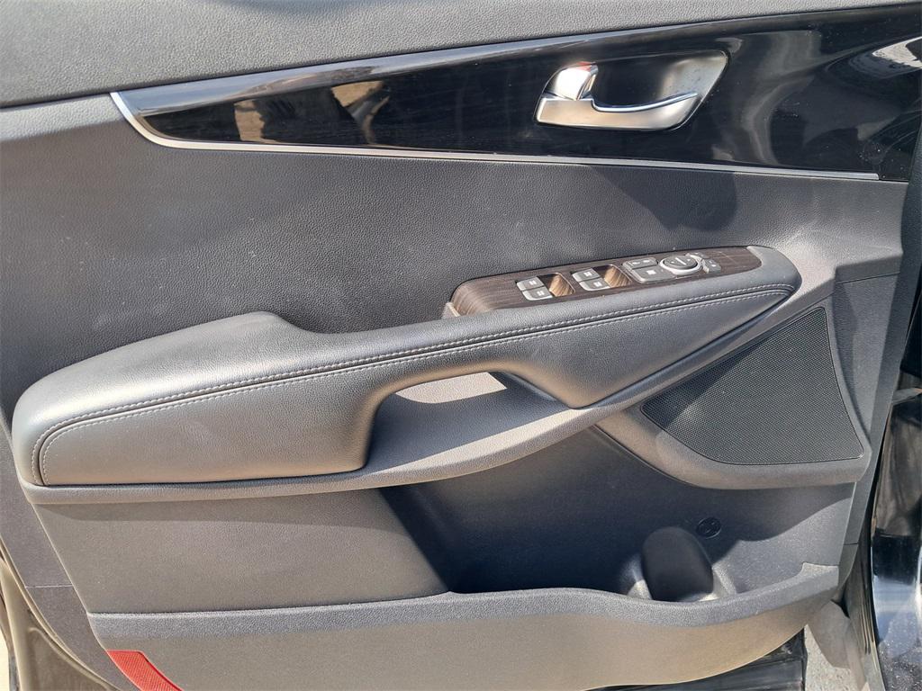 used 2019 Kia Sorento car, priced at $13,430