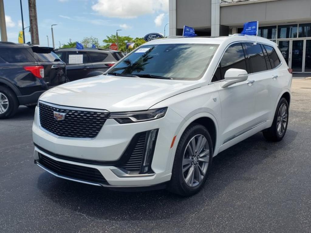 used 2024 Cadillac XT6 car, priced at $39,991