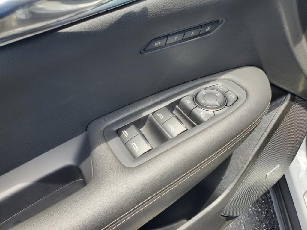 used 2024 Cadillac XT6 car, priced at $39,991