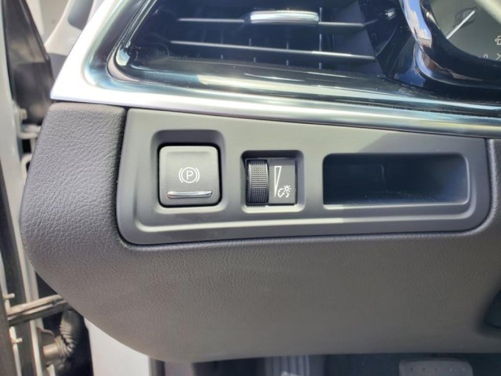 used 2024 Cadillac XT6 car, priced at $39,991