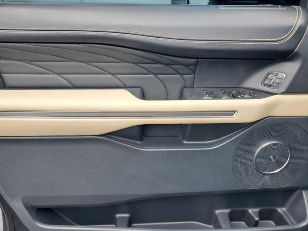used 2022 Ford Expedition car, priced at $49,991