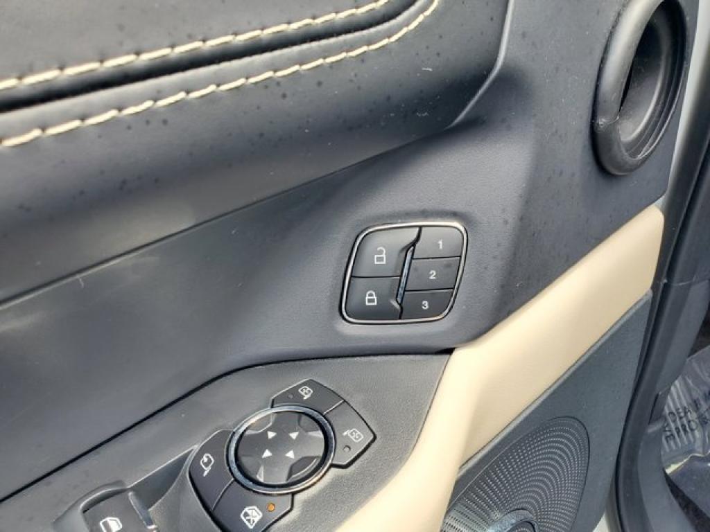 used 2022 Ford Expedition Max car, priced at $57,991