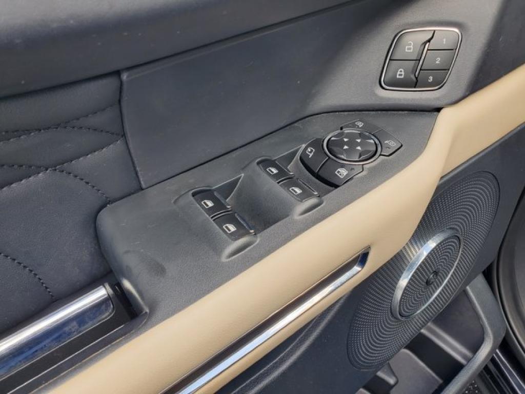 used 2022 Ford Expedition car, priced at $51,991