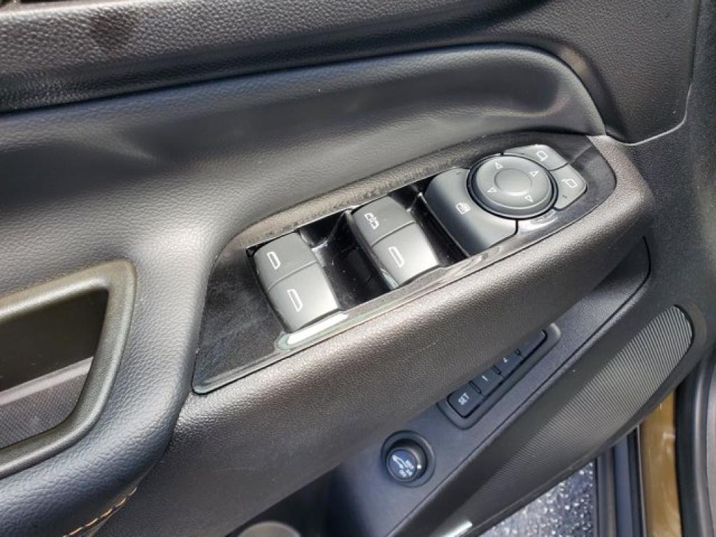 used 2023 Chevrolet Equinox car, priced at $22,491