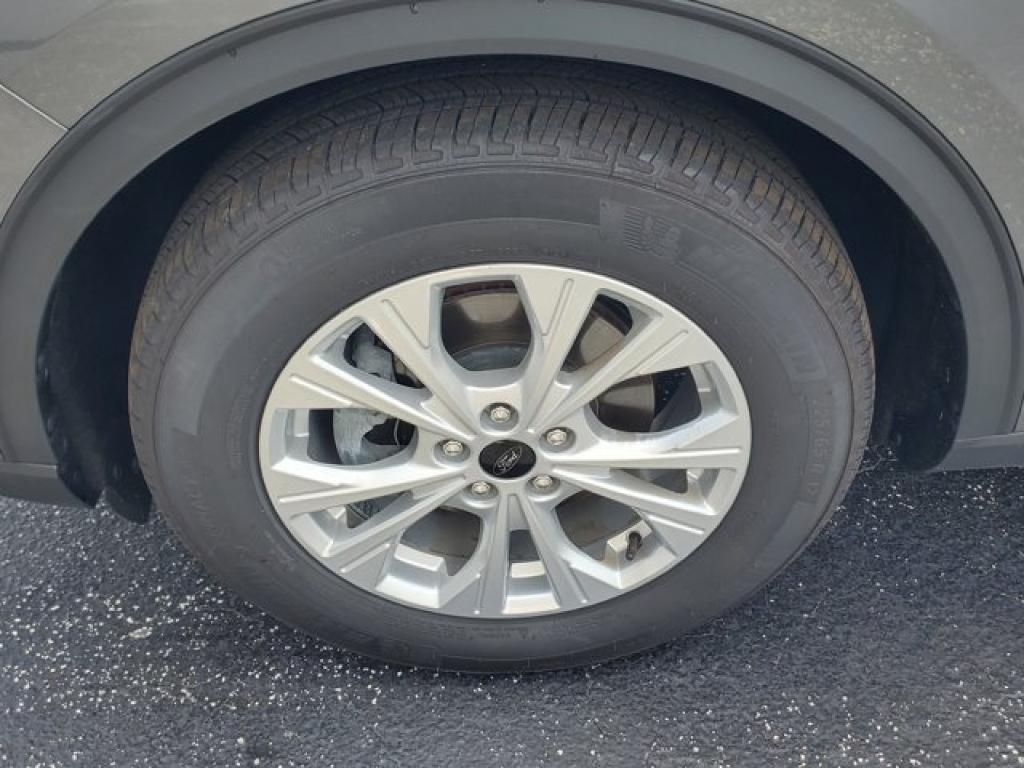 used 2024 Ford Escape car, priced at $25,591