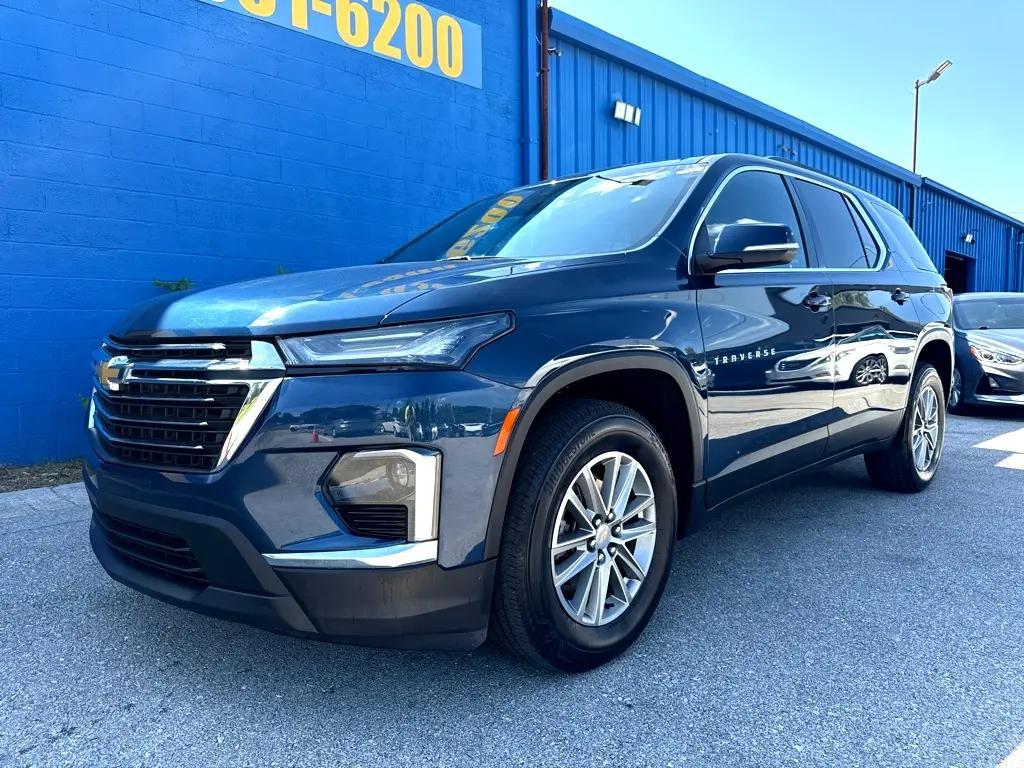used 2023 Chevrolet Traverse car, priced at $24,998