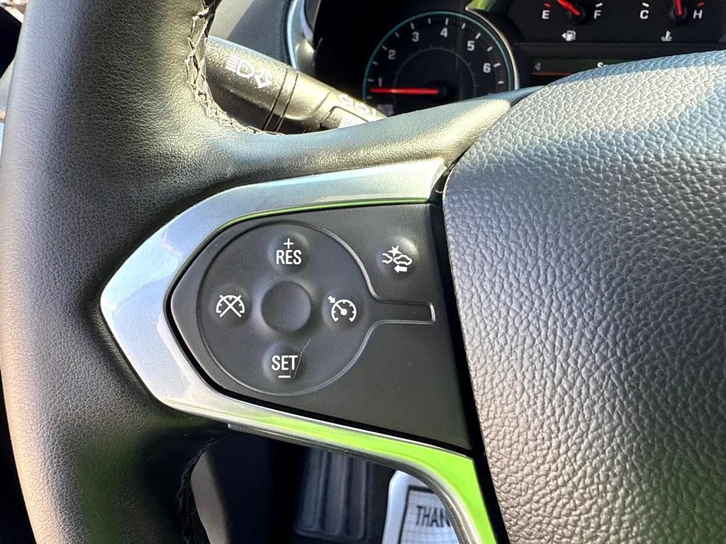 used 2023 Chevrolet Traverse car, priced at $24,998