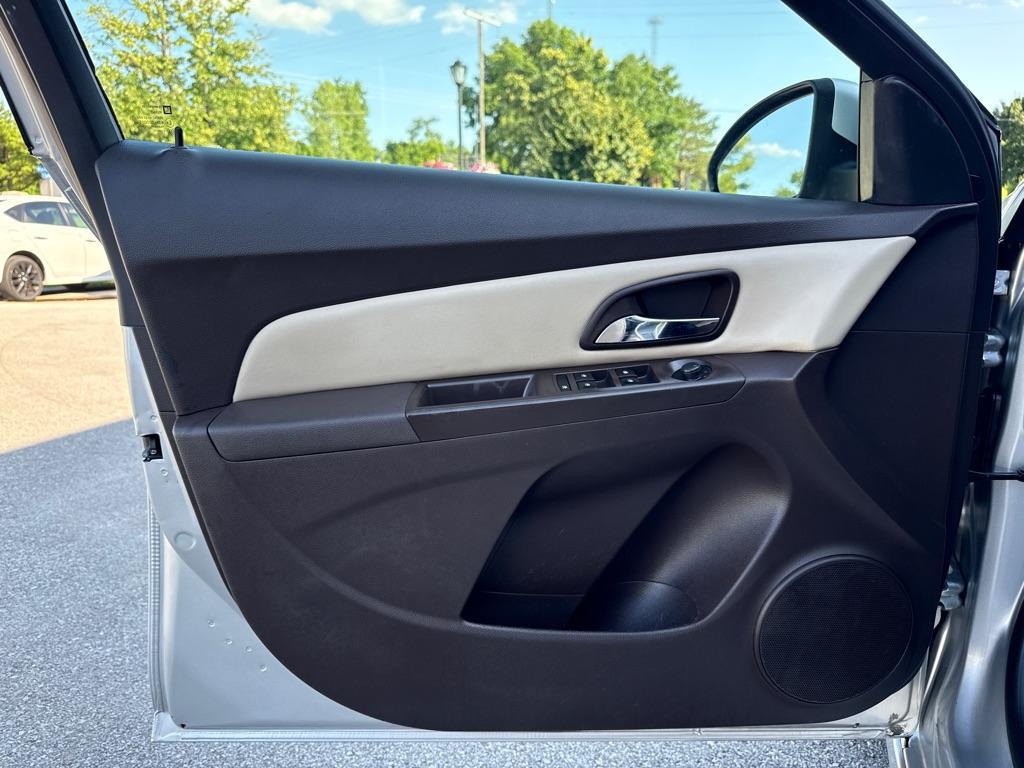 used 2014 Chevrolet Cruze car, priced at $6,549