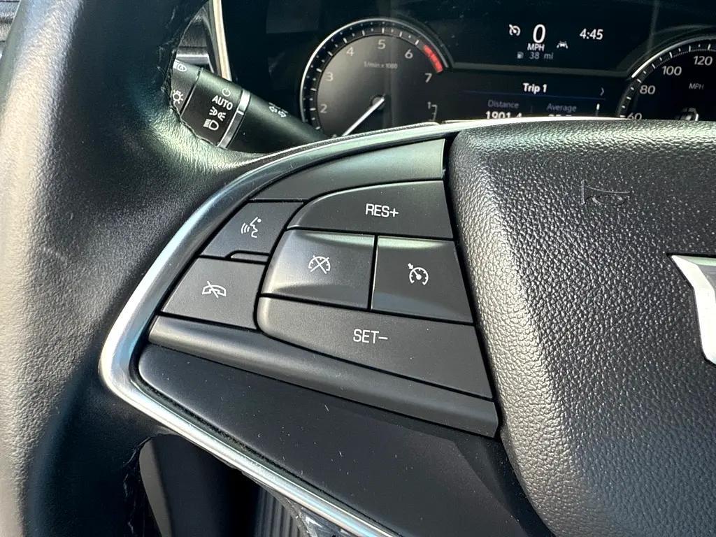 used 2021 Cadillac XT5 car, priced at $17,497