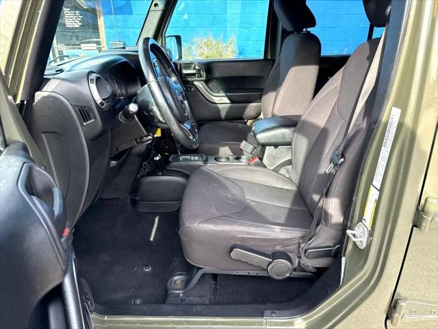used 2015 Jeep Wrangler Unlimited car, priced at $16,498