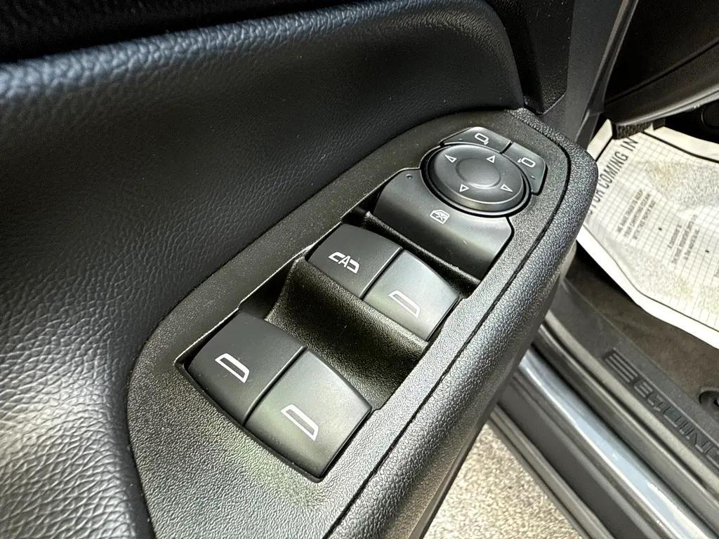 used 2022 Chevrolet Equinox car, priced at $22,299