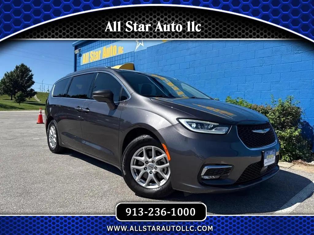 used 2021 Chrysler Pacifica car, priced at $18,599