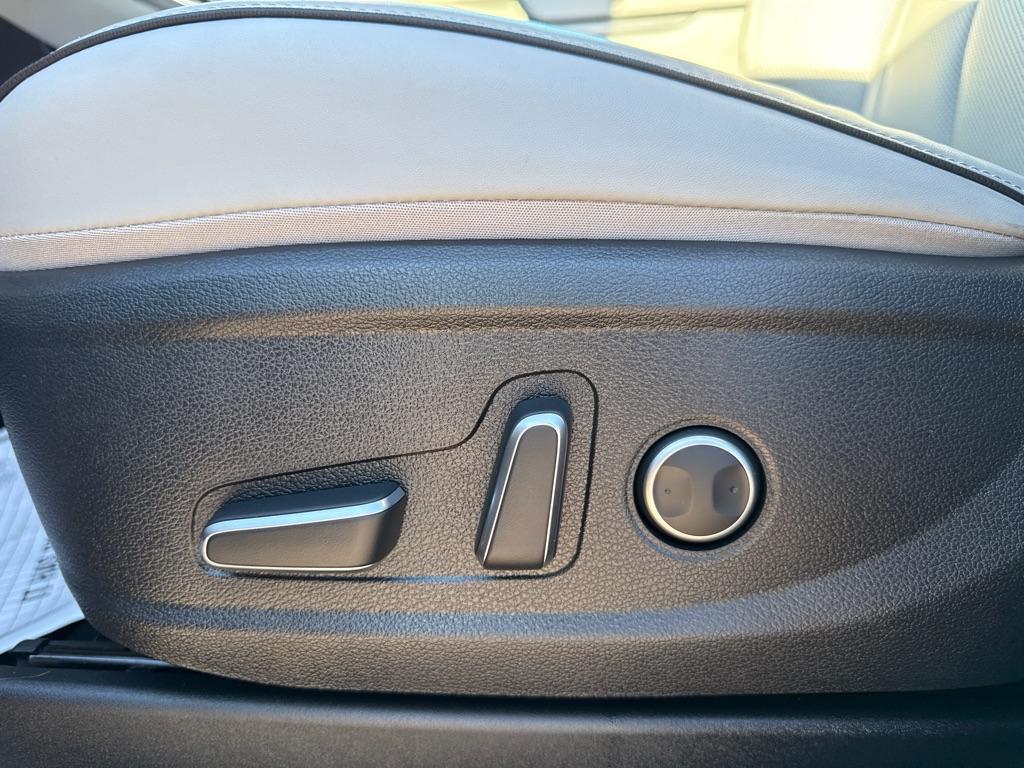 used 2024 Hyundai Palisade car, priced at $31,900