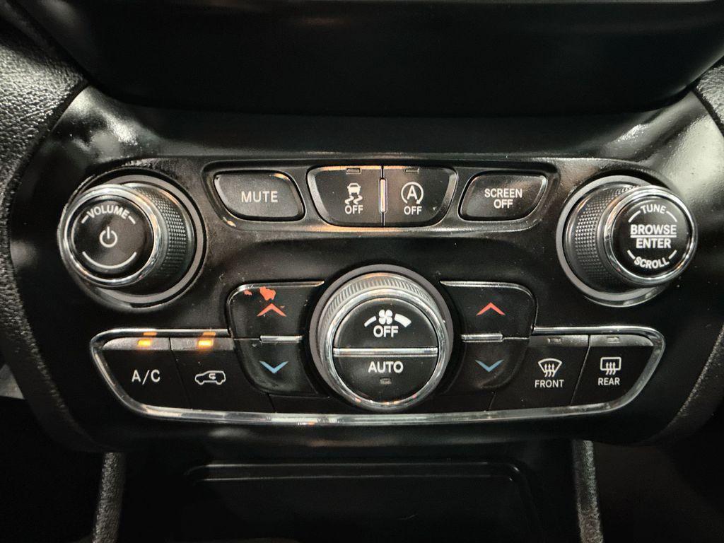 used 2020 Jeep Cherokee car, priced at $16,306
