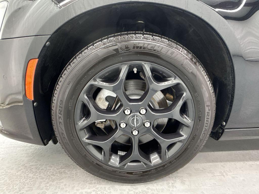 used 2022 Chrysler 300 car, priced at $30,097