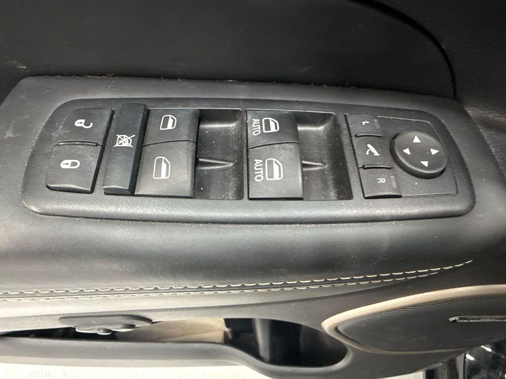used 2017 Jeep Grand Cherokee car, priced at $19,111