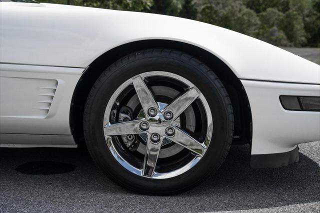 used 1995 Chevrolet Corvette car, priced at $24,995