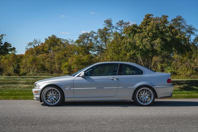 used 2001 BMW 330 car