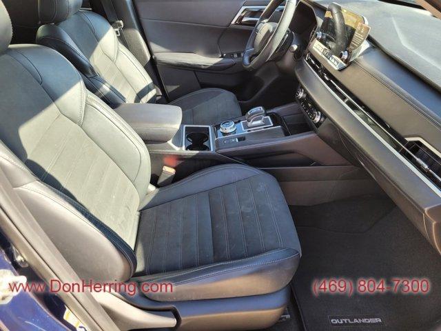 used 2023 Mitsubishi Outlander car, priced at $22,575