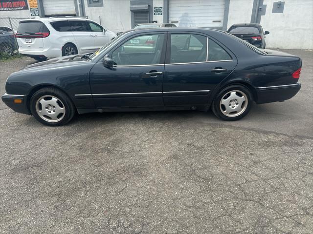 used 1997 Mercedes-Benz E-Class car, priced at $3,900