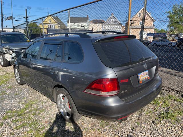 used 2013 Volkswagen Jetta SportWagen car, priced at $3,900