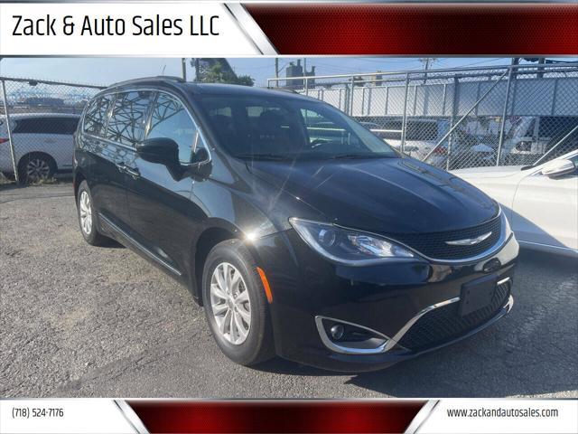 used 2017 Chrysler Pacifica car, priced at $14,900