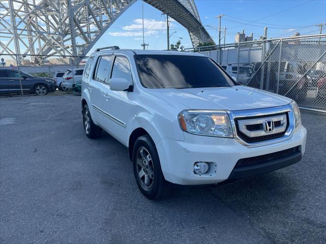 used 2011 Honda Pilot car, priced at $6,900