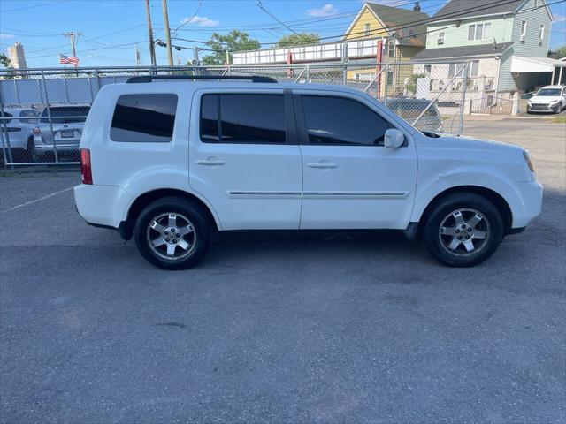 used 2011 Honda Pilot car, priced at $6,900