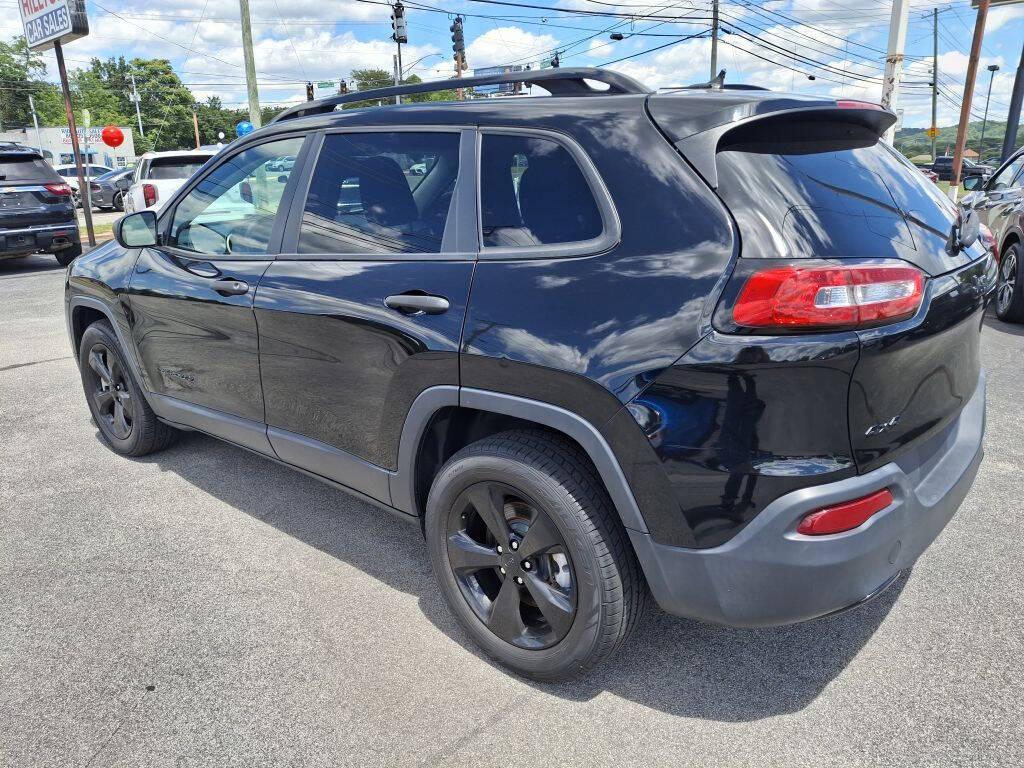 used 2017 Jeep Cherokee car, priced at $13,604