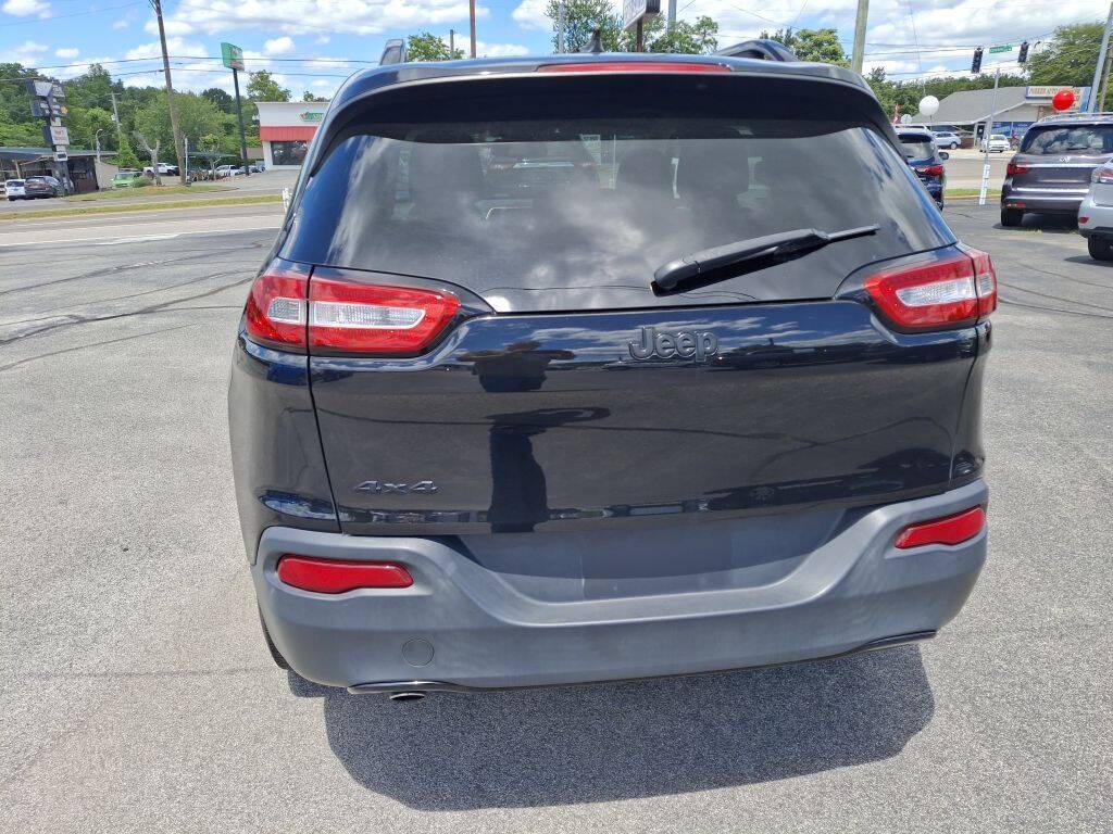 used 2017 Jeep Cherokee car, priced at $13,604