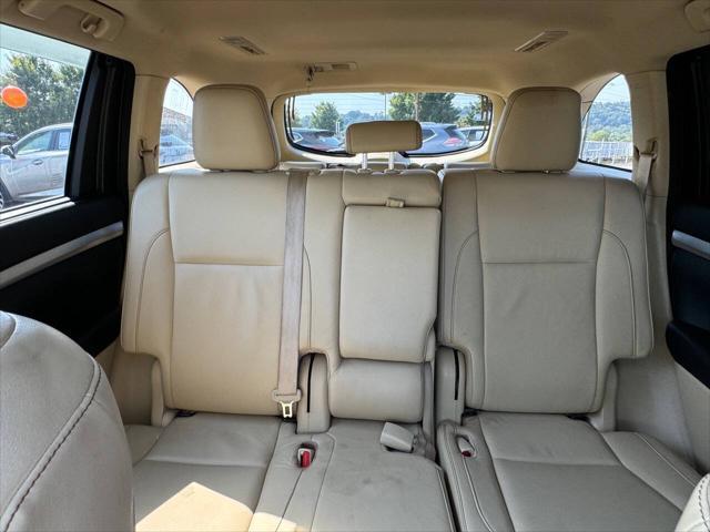 used 2018 Toyota Highlander car, priced at $24,888