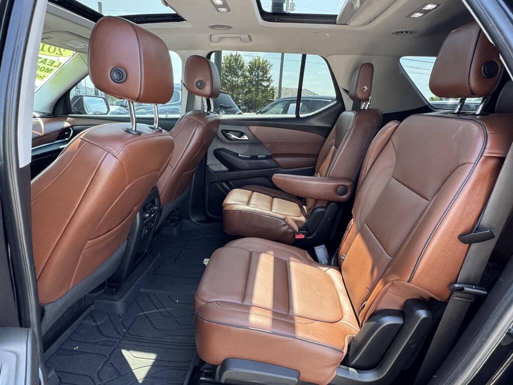 used 2018 Chevrolet Traverse car, priced at $20,200