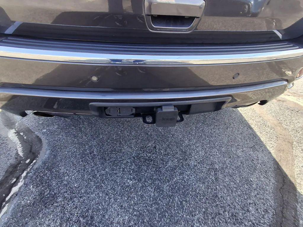 used 2021 Jeep Grand Cherokee car, priced at $32,999