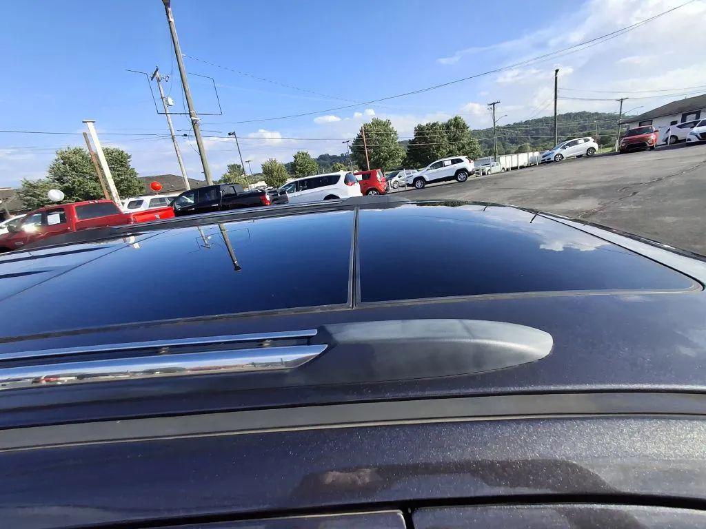 used 2021 Jeep Grand Cherokee car, priced at $32,999