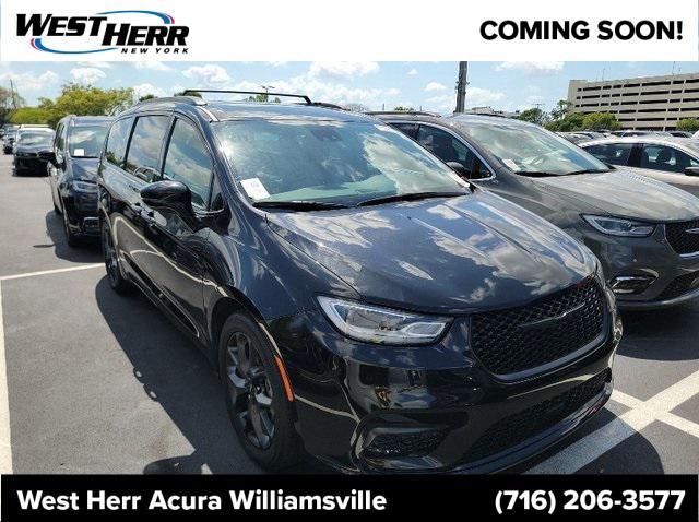 used 2021 Chrysler Pacifica car, priced at $27,810