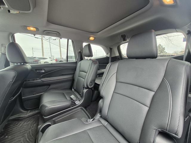 used 2022 Honda Pilot car, priced at $35,908